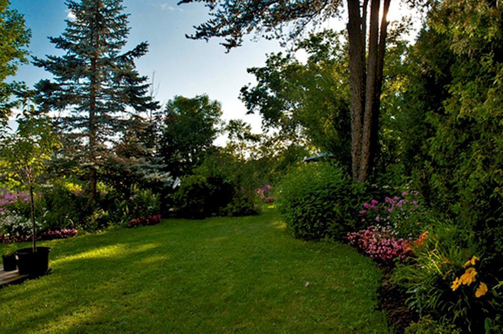 Gite Au Pied Du Courant De Gilbert Desjardins Mont-Laurier Luaran gambar